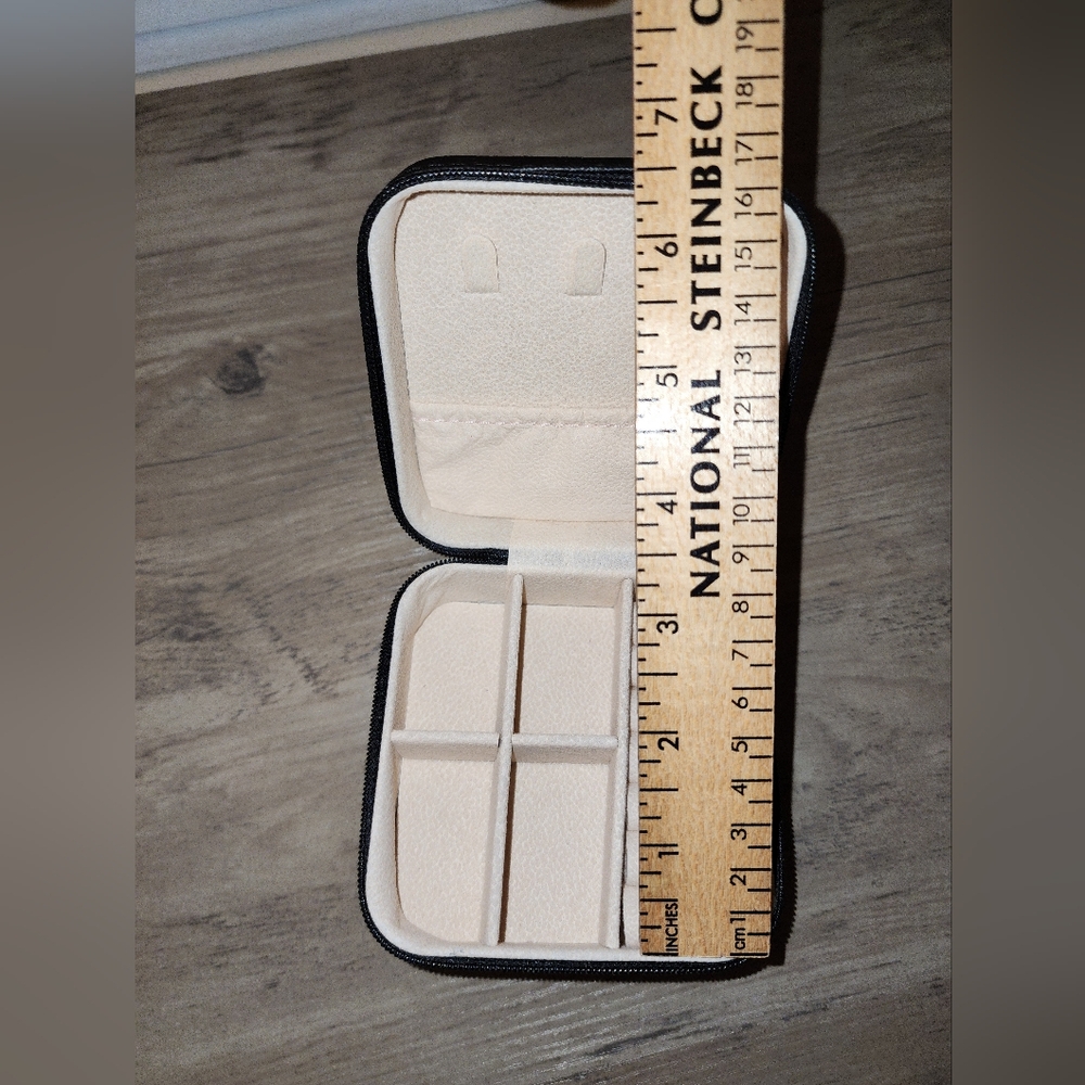 Travel Jewelry Case - Picture 5 of 7